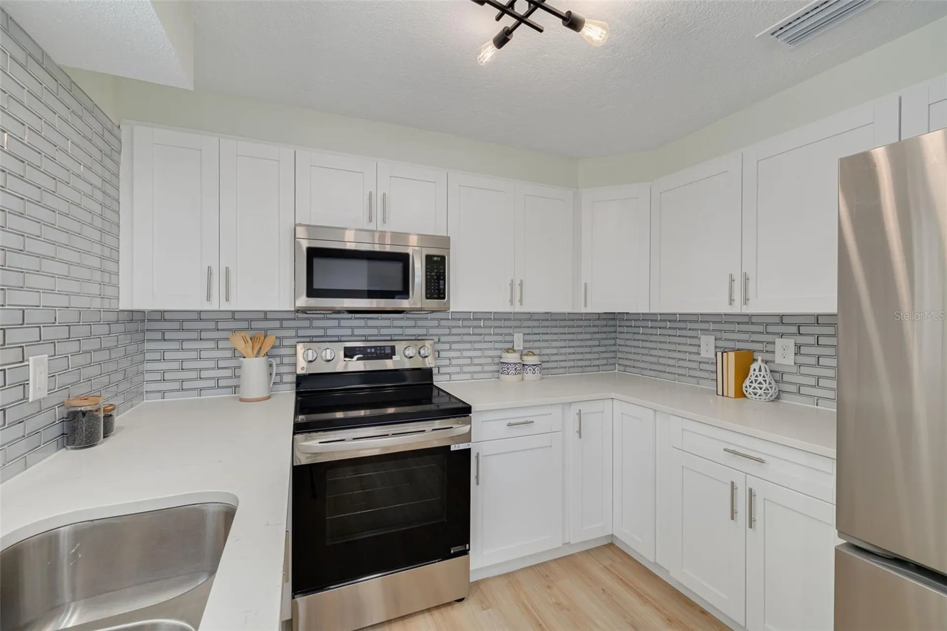 2004 Douglas Avenue Dunedin FL 34698