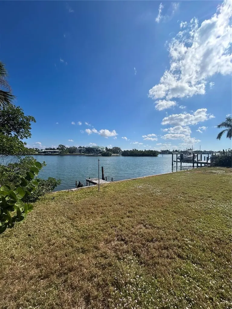 107 Louella Lane Nokomis FL 34275