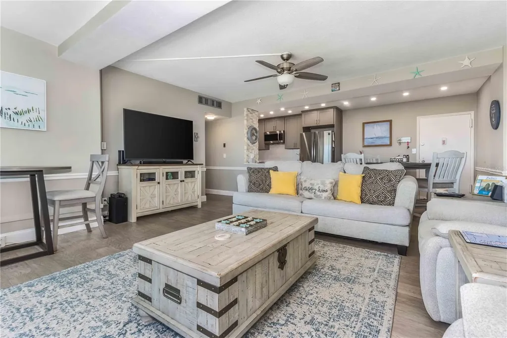 31 Island Way Clearwater Beach FL 33767