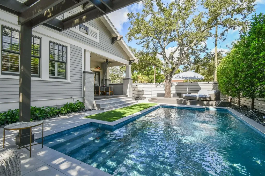 1402 S De Soto Avenue Tampa FL 33606