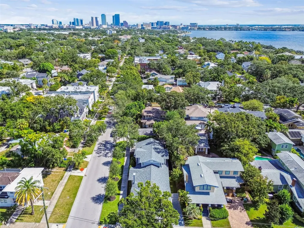 1402 S De Soto Avenue Tampa FL 33606