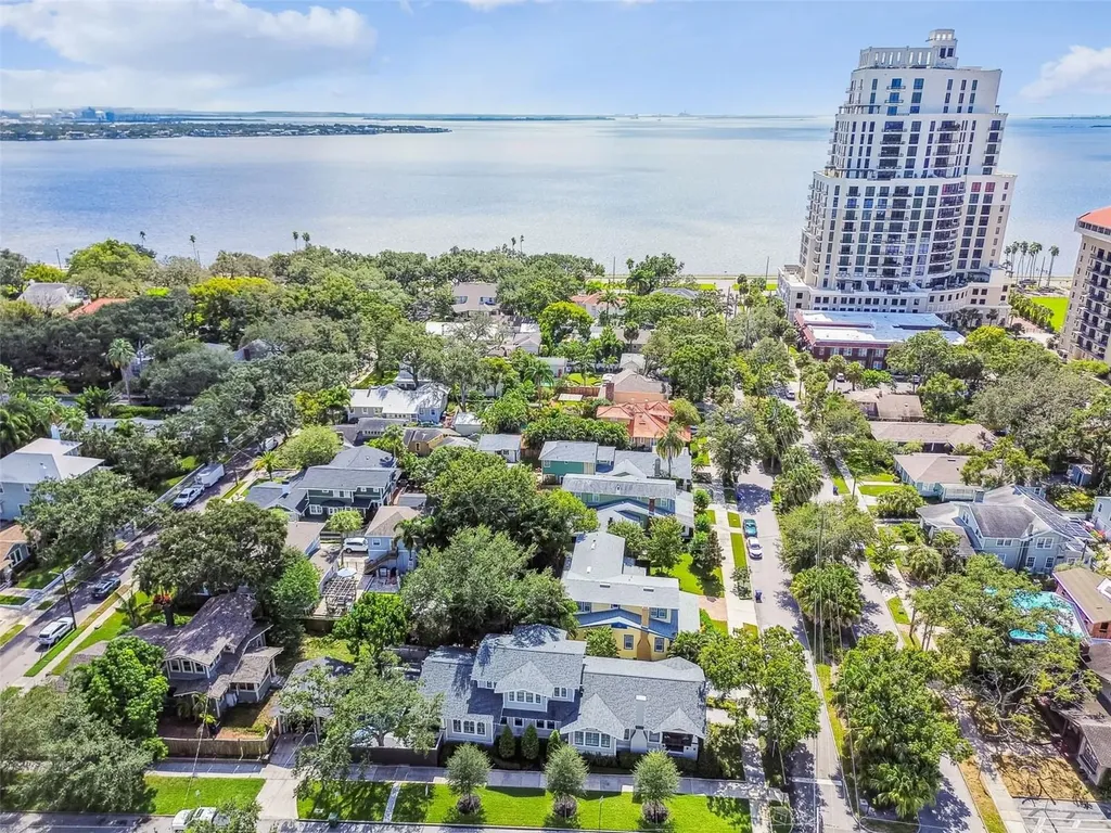 1402 S De Soto Avenue Tampa FL 33606