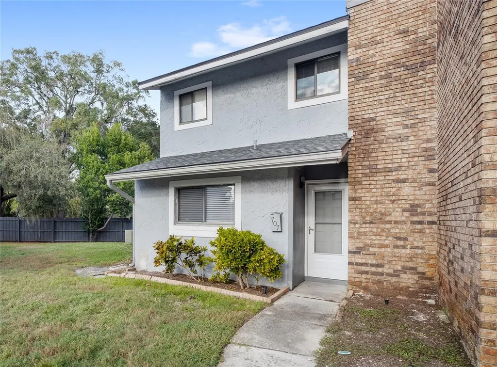 707 Saint Matthew Circle Altamonte Springs FL 32714