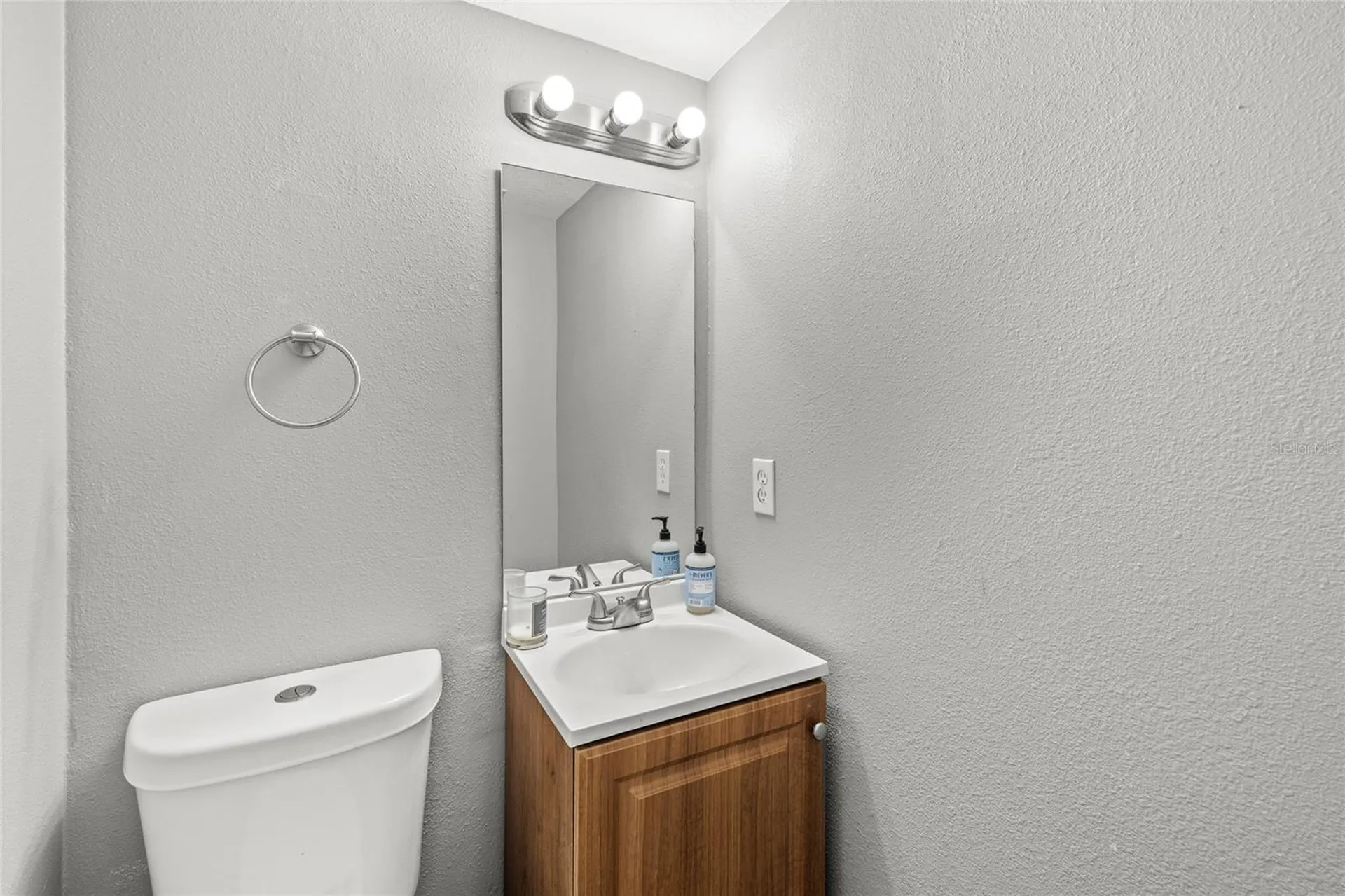 707 Saint Matthew Circle Altamonte Springs FL 32714