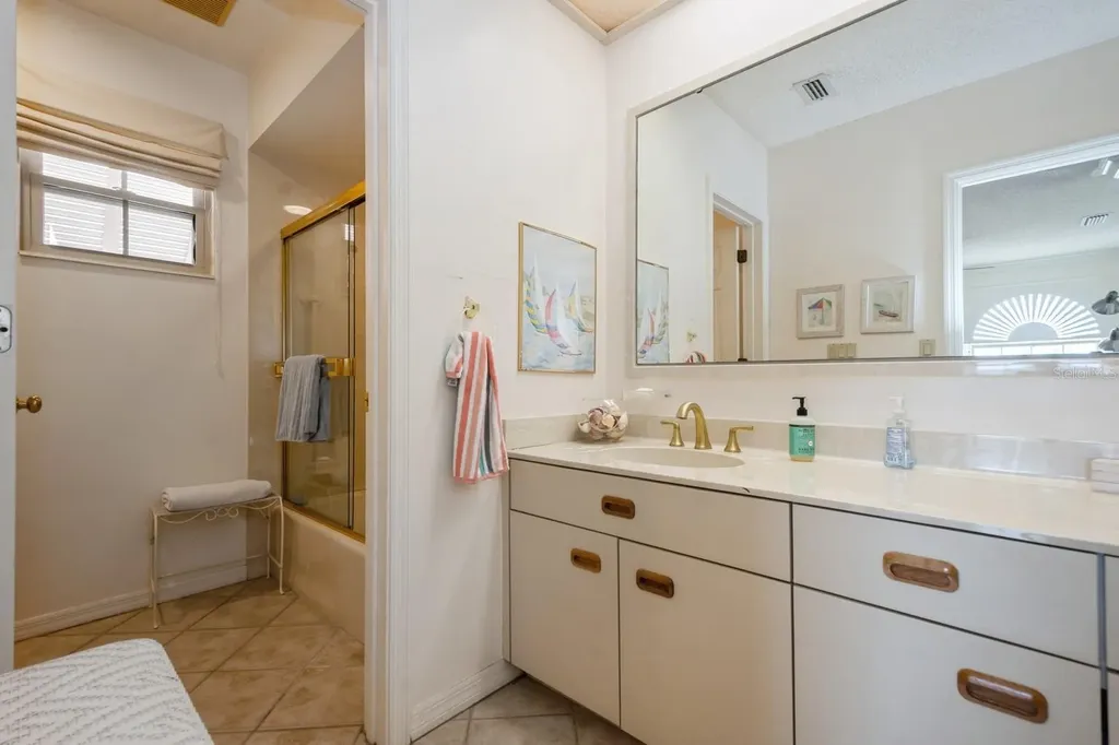 1195 Coquille Street Sarasota FL 34242