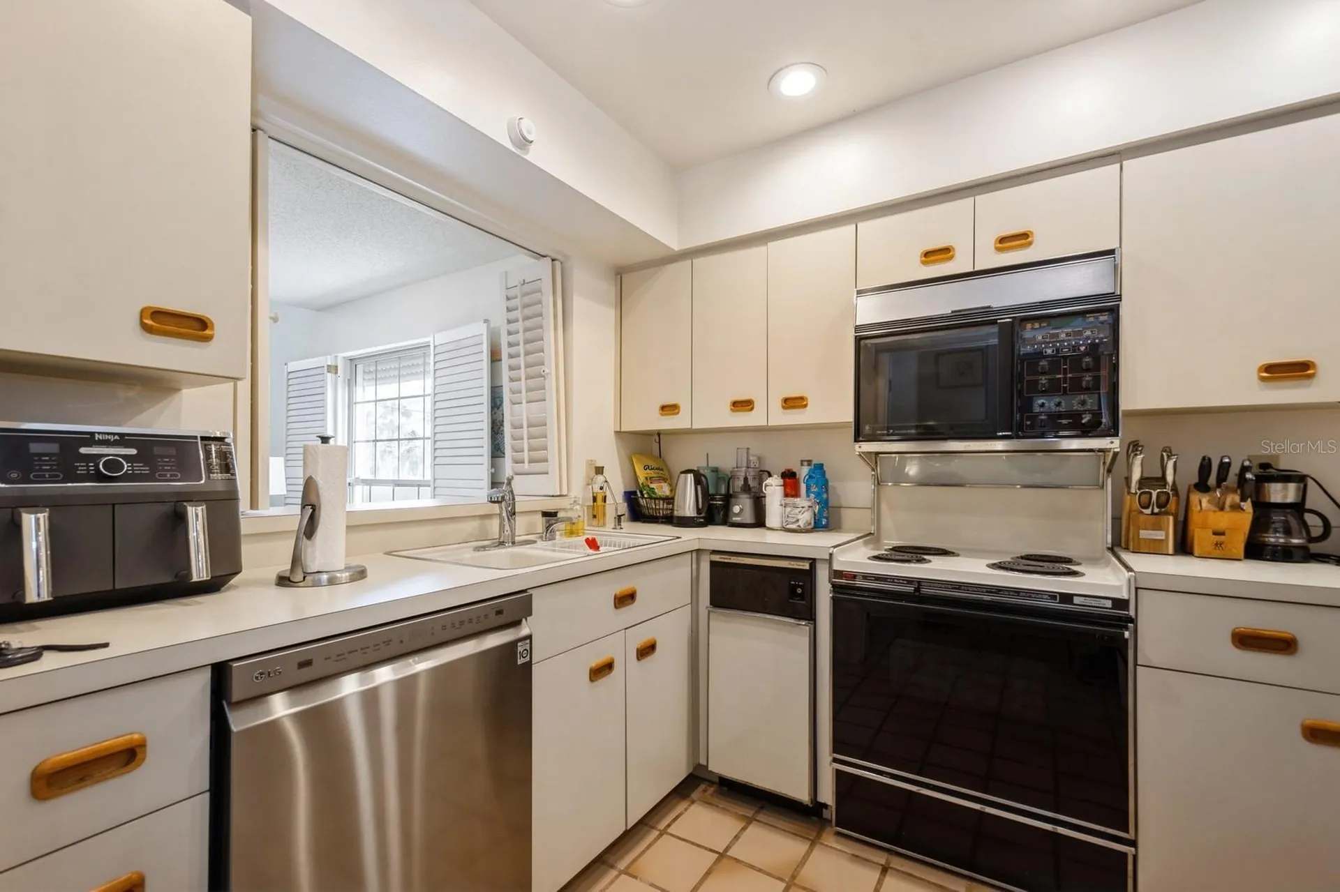 1195 Coquille Street Sarasota FL 34242