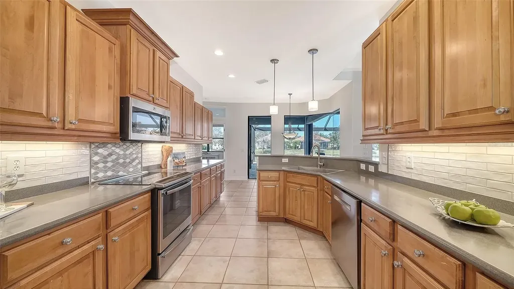 529 Habitat Boulevard Osprey FL 34229