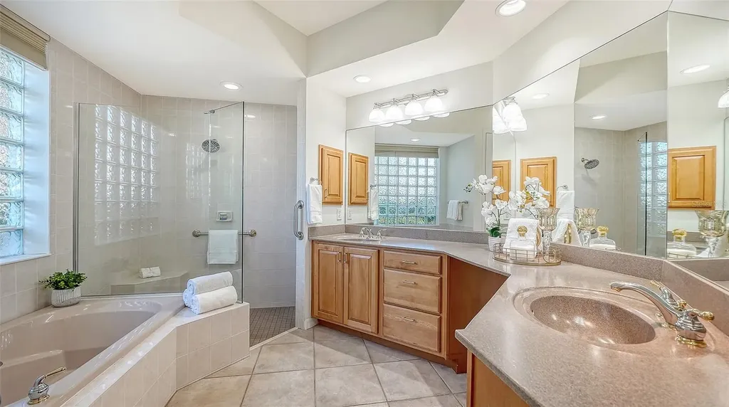 529 Habitat Boulevard Osprey FL 34229