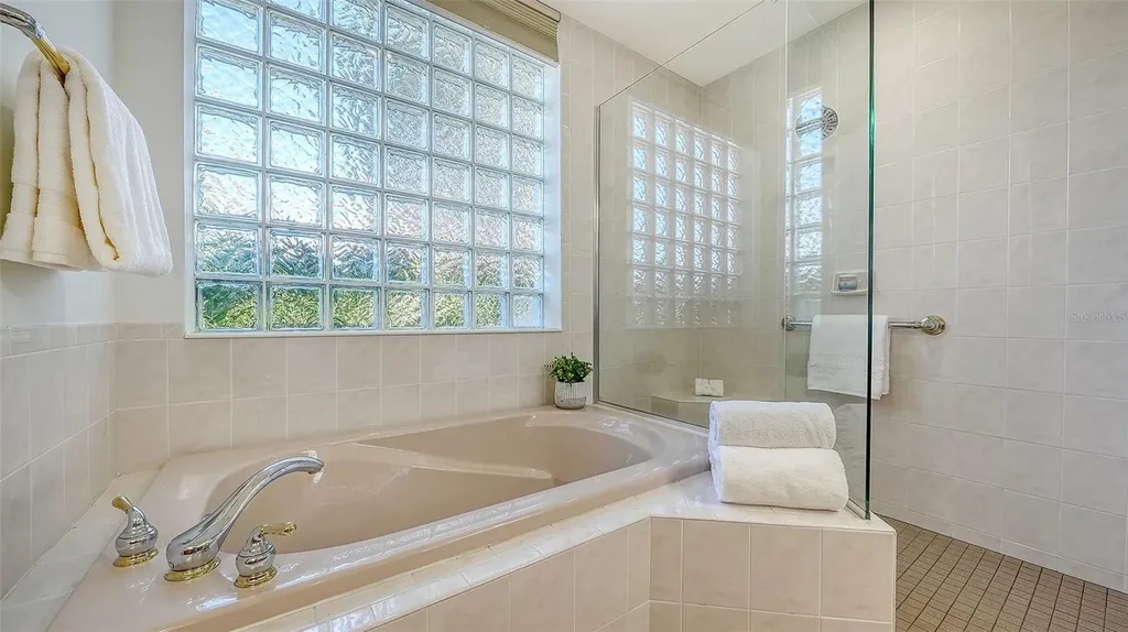 529 Habitat Boulevard Osprey FL 34229
