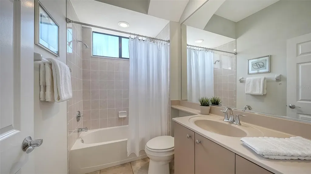 529 Habitat Boulevard Osprey FL 34229