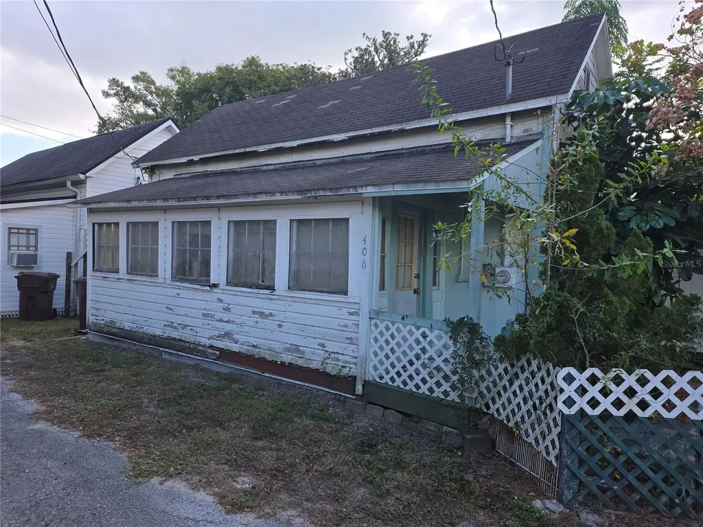 406 NW 7th Street Mulberry FL 33860