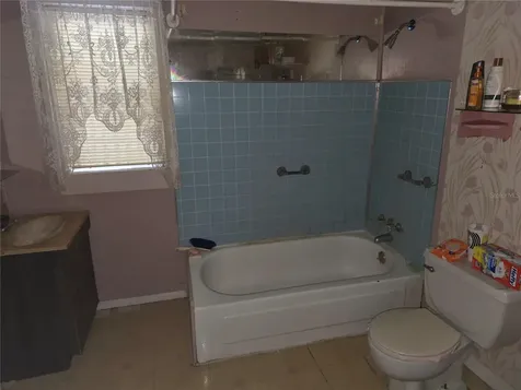 406 NW 7th Street Mulberry FL 33860