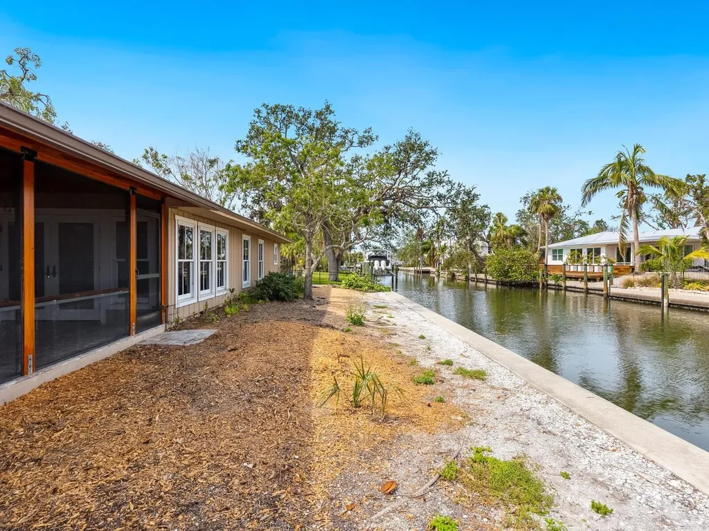 615 Buttonwood Drive Longboat Key FL 34228