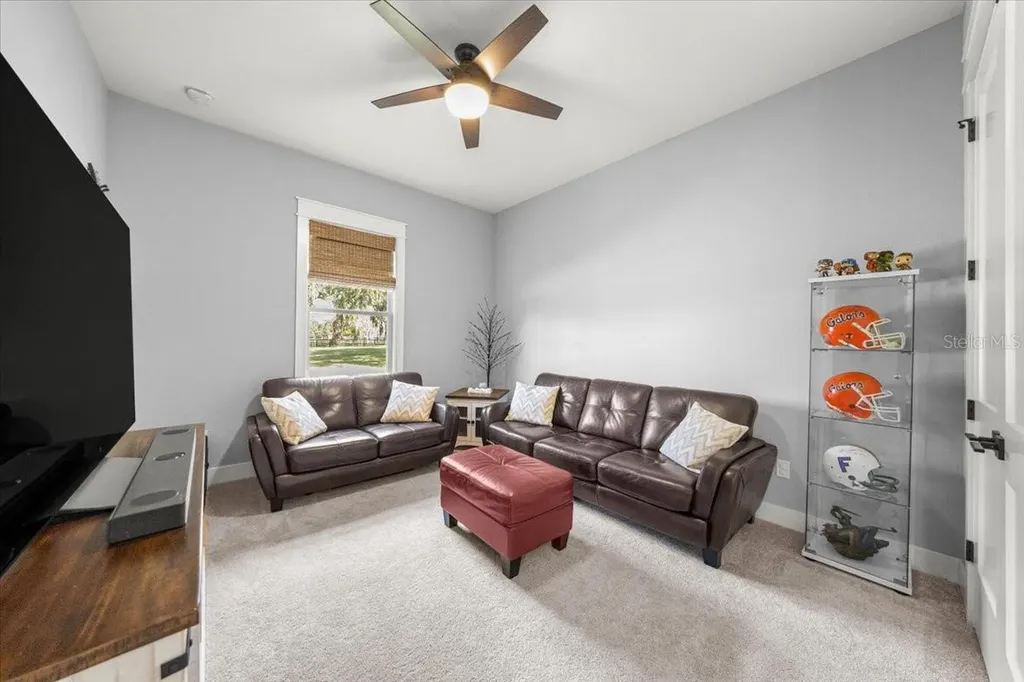 10561 NE 104th Circle Oxford FL 34484