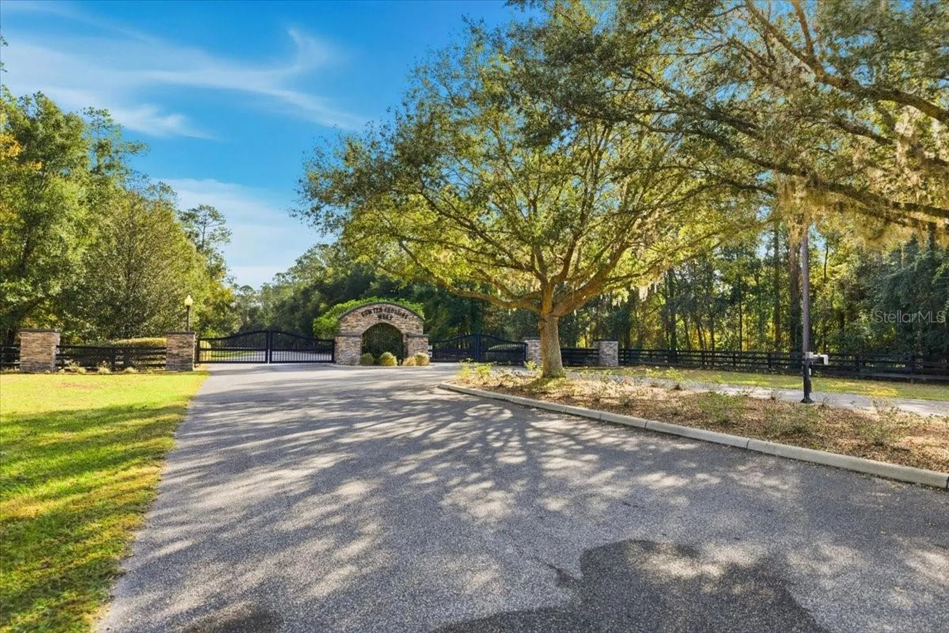 10561 NE 104th Circle Oxford FL 34484