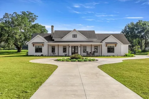 10561 NE 104th Circle Oxford FL 34484