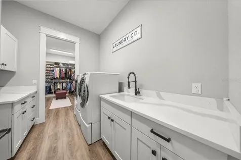 10561 NE 104th Circle Oxford FL 34484