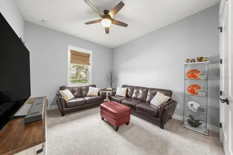 10561 NE 104th Circle Oxford FL 34484