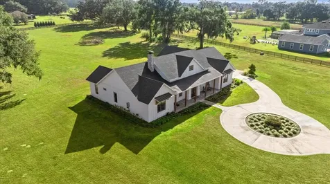 10561 NE 104th Circle Oxford FL 34484