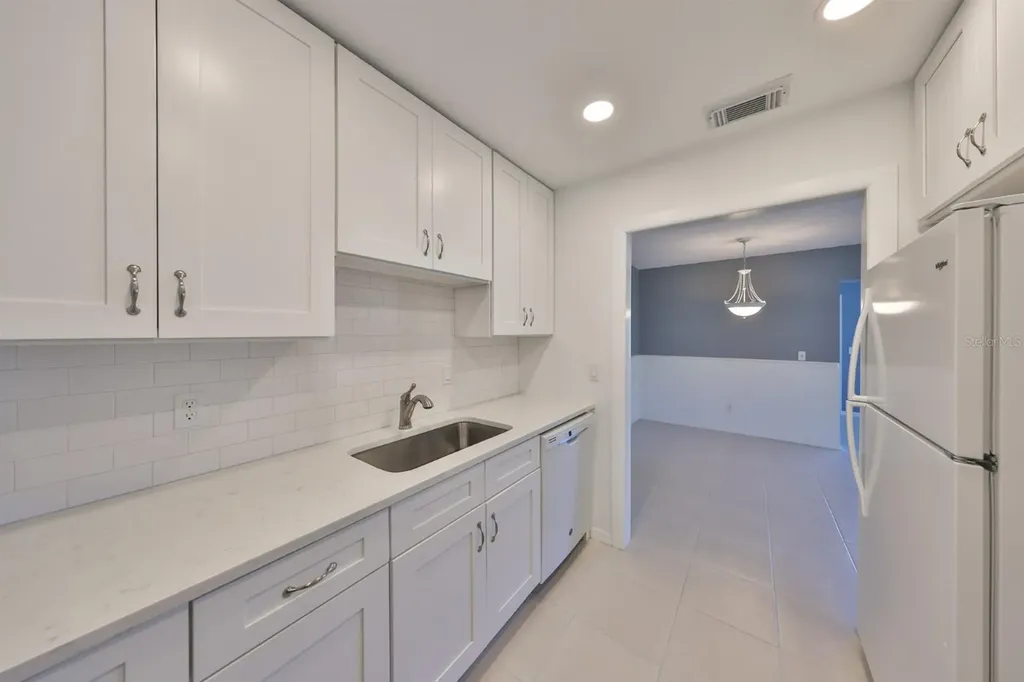 124 Gloucester Boulevard Sun City Center FL 33573
