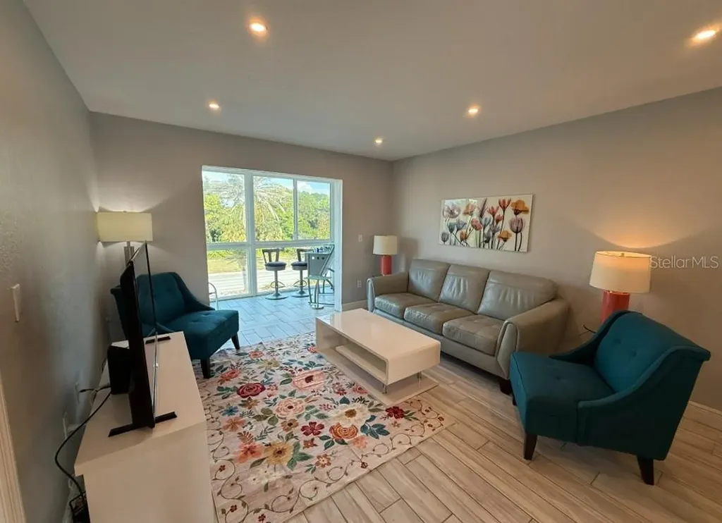 708 Tamiami Trail S Venice FL 34285