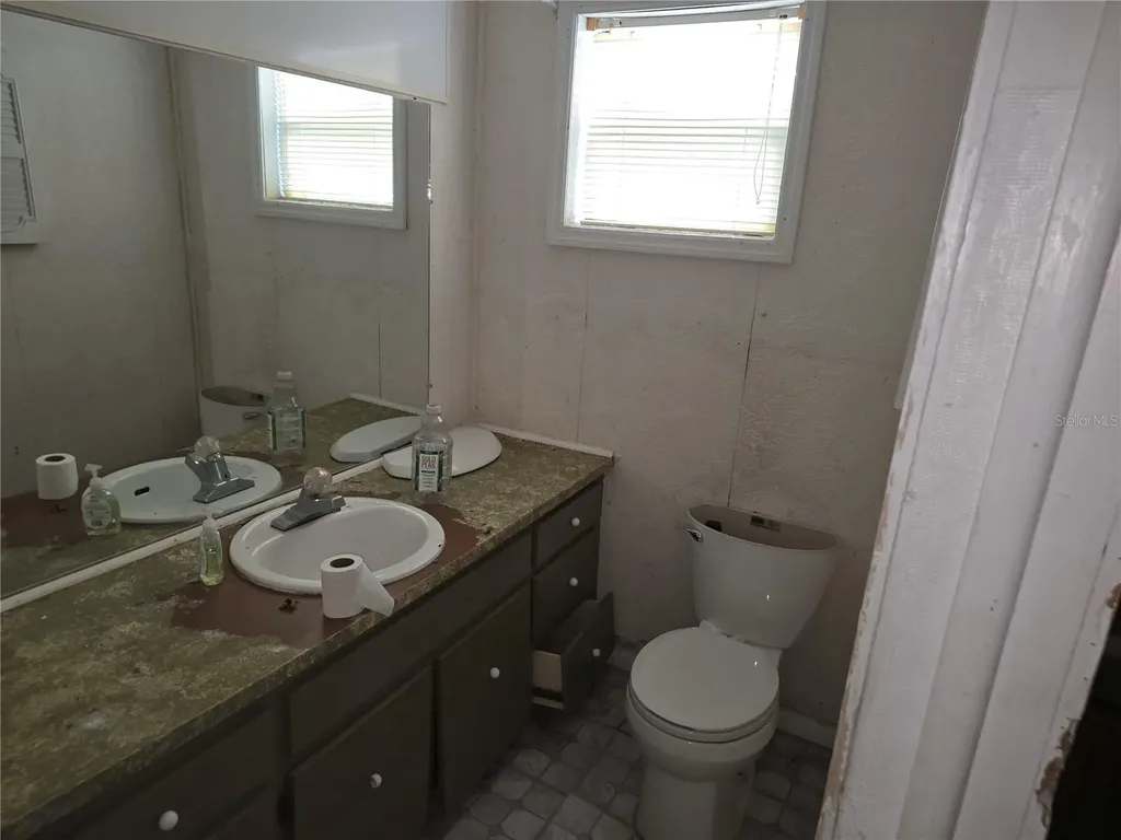 404 NW 7th Street Mulberry FL 33860