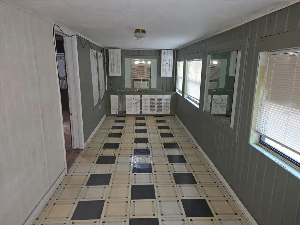 404 NW 7th Street Mulberry FL 33860