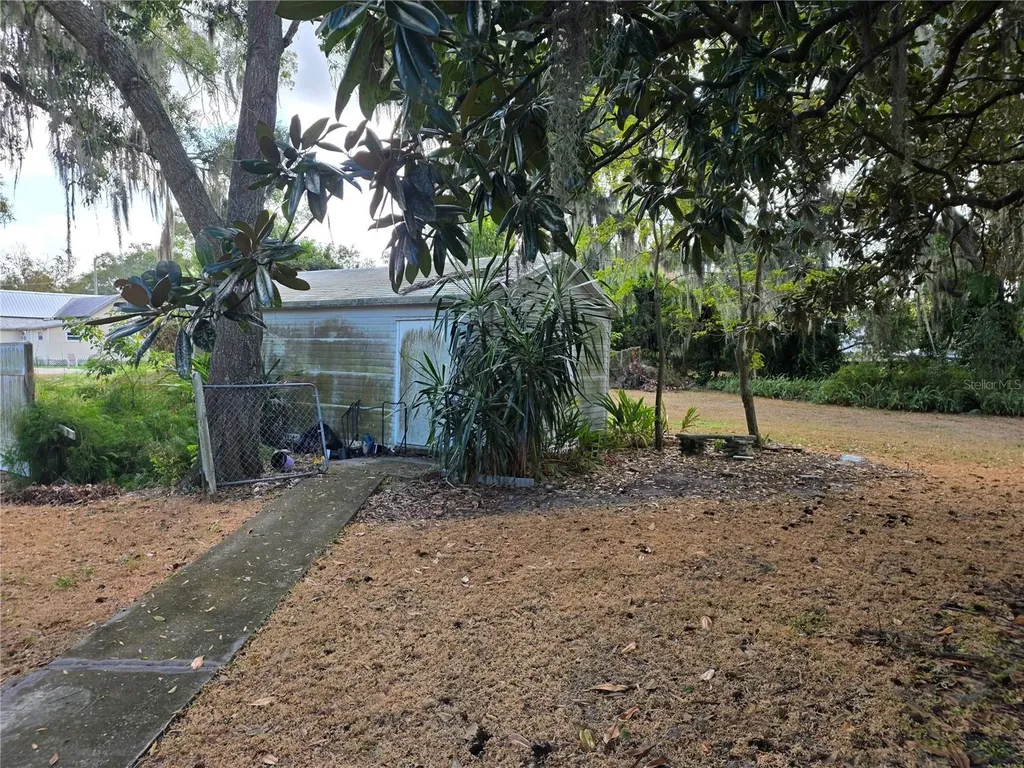 404 NW 7th Street Mulberry FL 33860