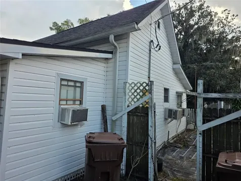 404 NW 7th Street Mulberry FL 33860
