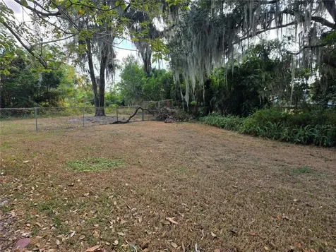 404 NW 7th Street Mulberry FL 33860