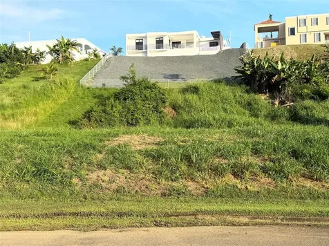 Mansiones Playa Húcares D-19 Calle Marina Naguabo PR 00718