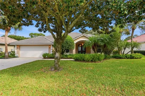 108 Lake Region Boulevard N Winter Haven FL 33881