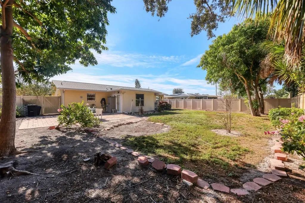 3621 Glen Ridge Lane Sarasota FL 34233