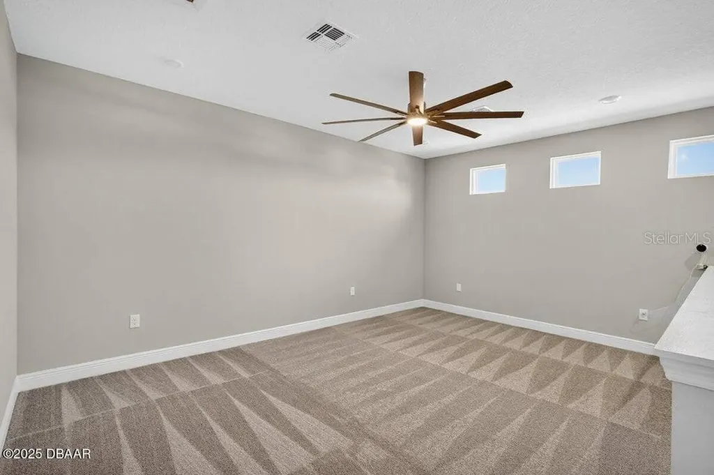 1033 Scramble Drive Daytona Beach FL 32124