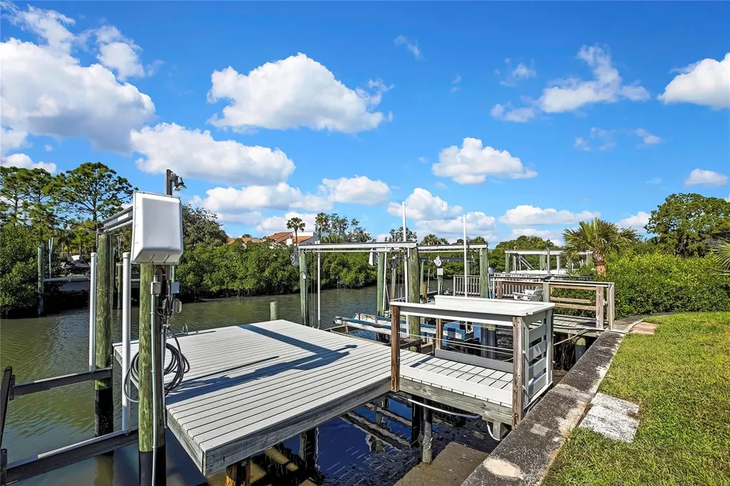 4354 Outrigger Lane Tampa FL 33615