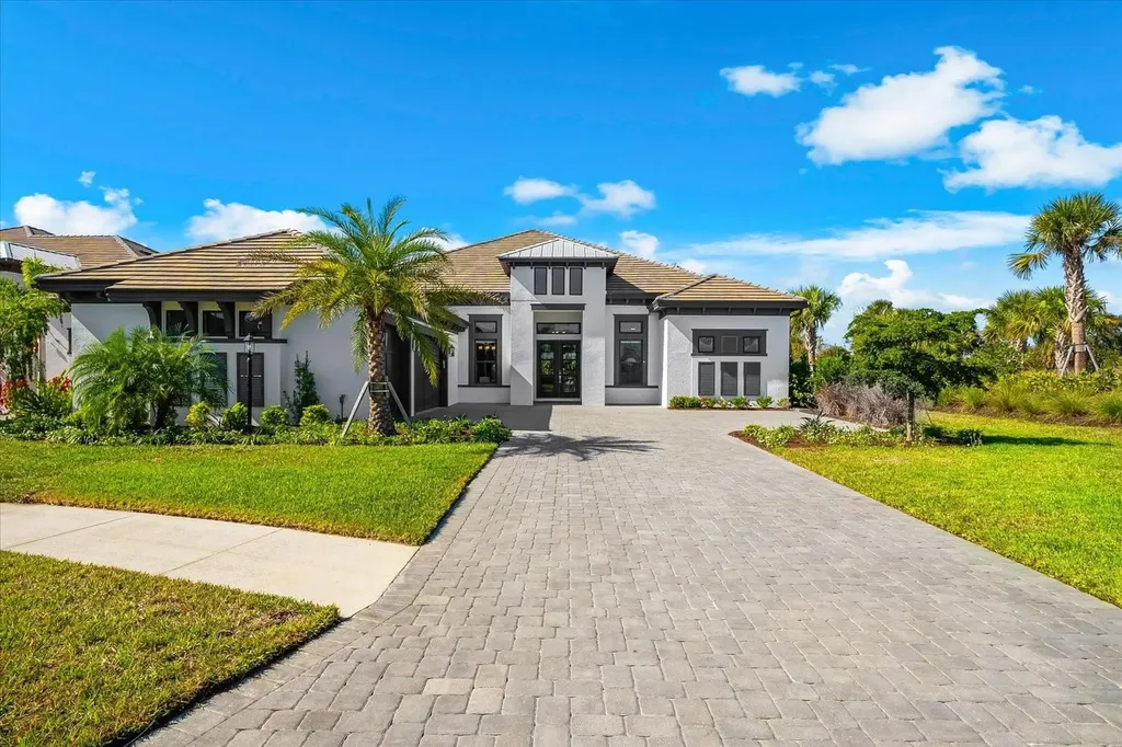 9451 Tequila Sunrise Drive Sarasota FL 34241