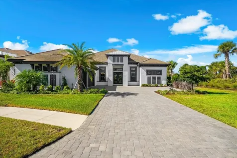 9451 Tequila Sunrise Drive Sarasota FL 34241