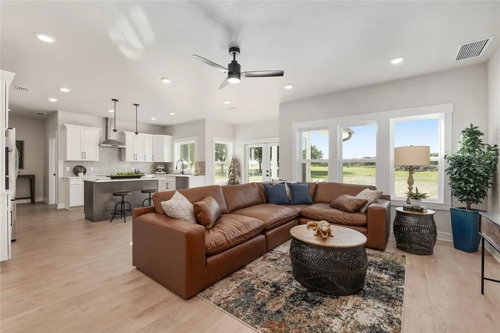 16171 NW 243rd Way High Springs FL 32643