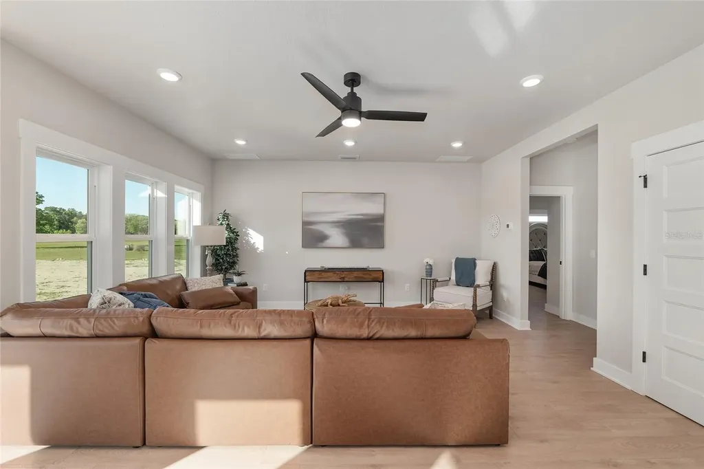 16171 NW 243rd Way High Springs FL 32643