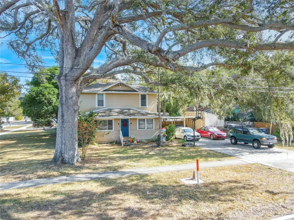 1765 Kings Highway Clearwater FL 33755