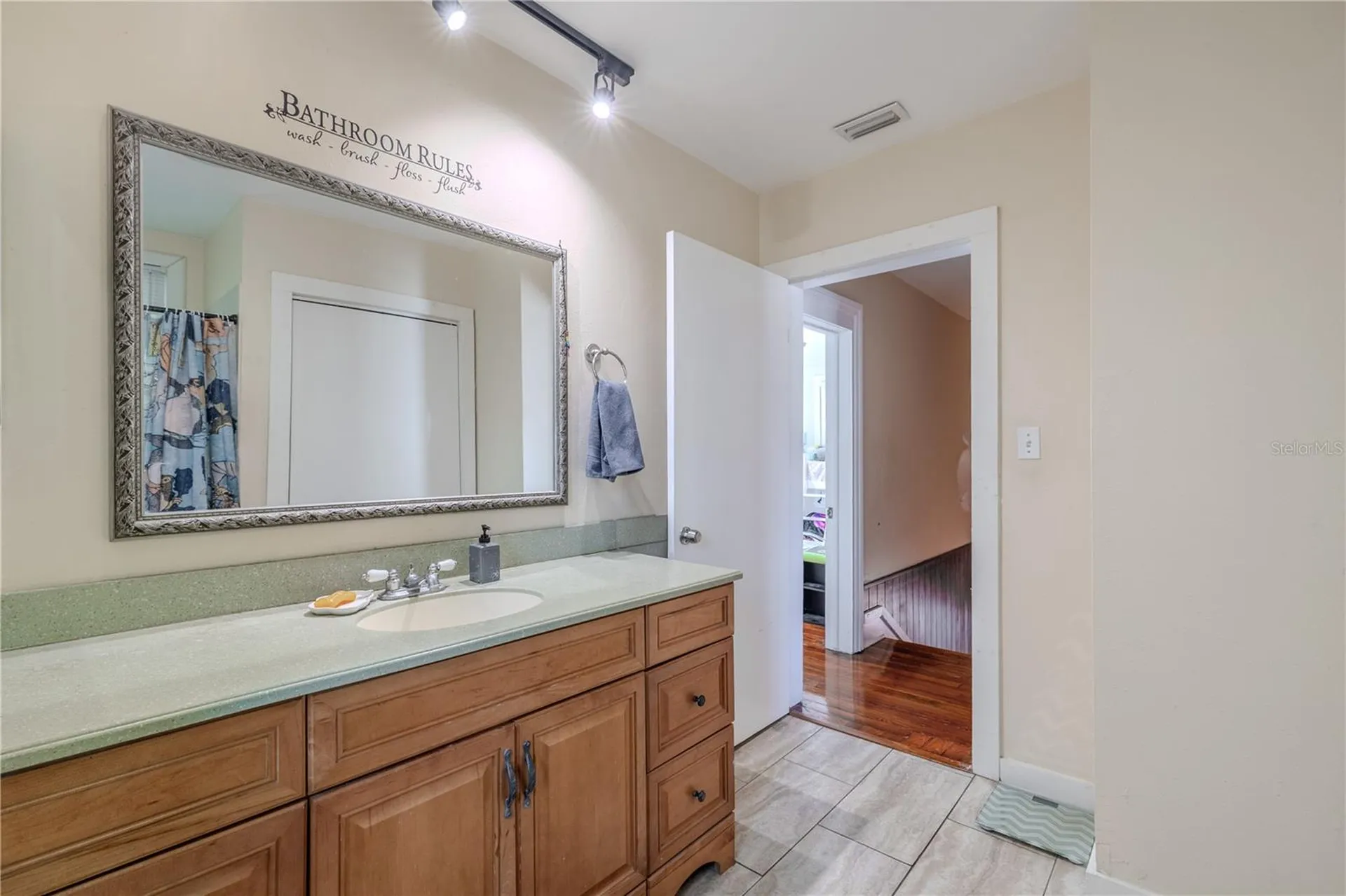 1765 Kings Highway Clearwater FL 33755