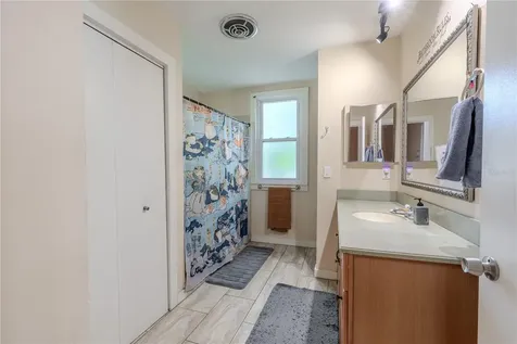 1765 Kings Highway Clearwater FL 33755