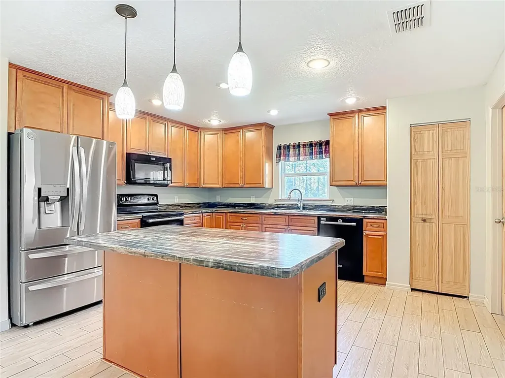 6100 Winning Wood Trail De Leon Springs FL 32130