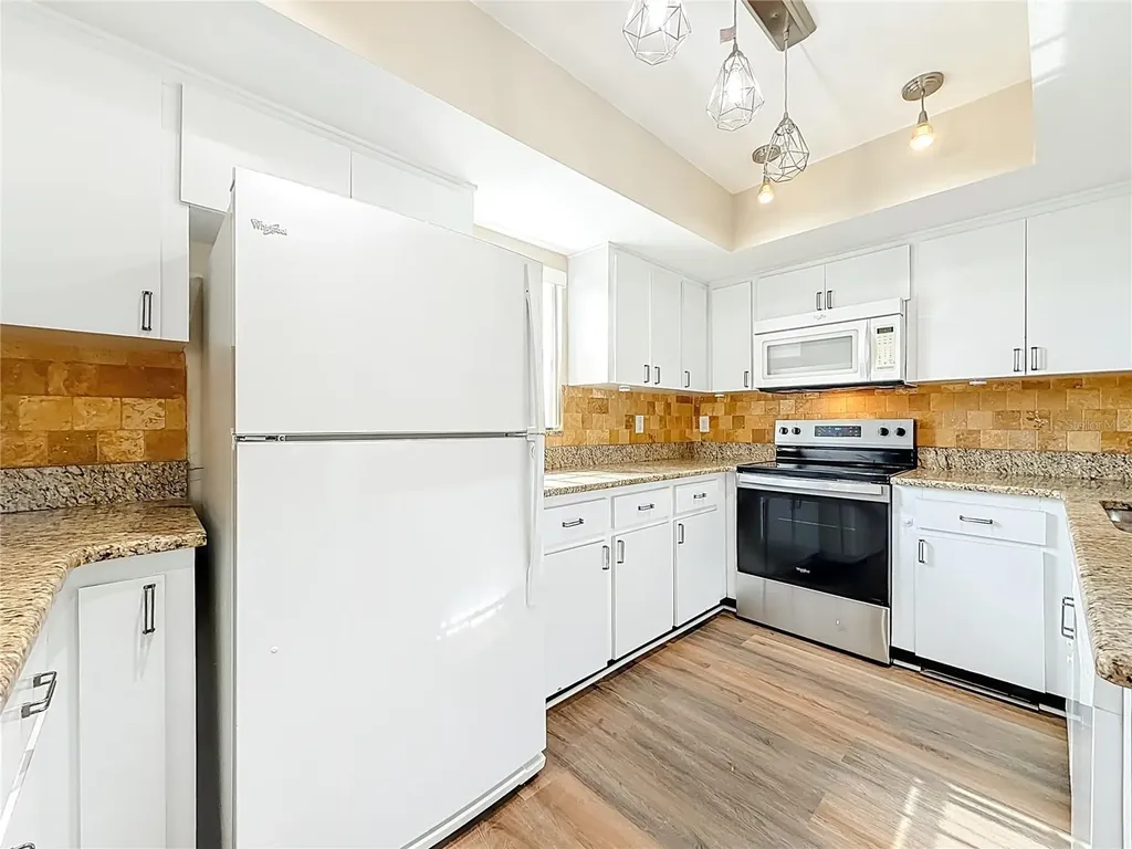 2497 Heron Terrace Clearwater FL 33762
