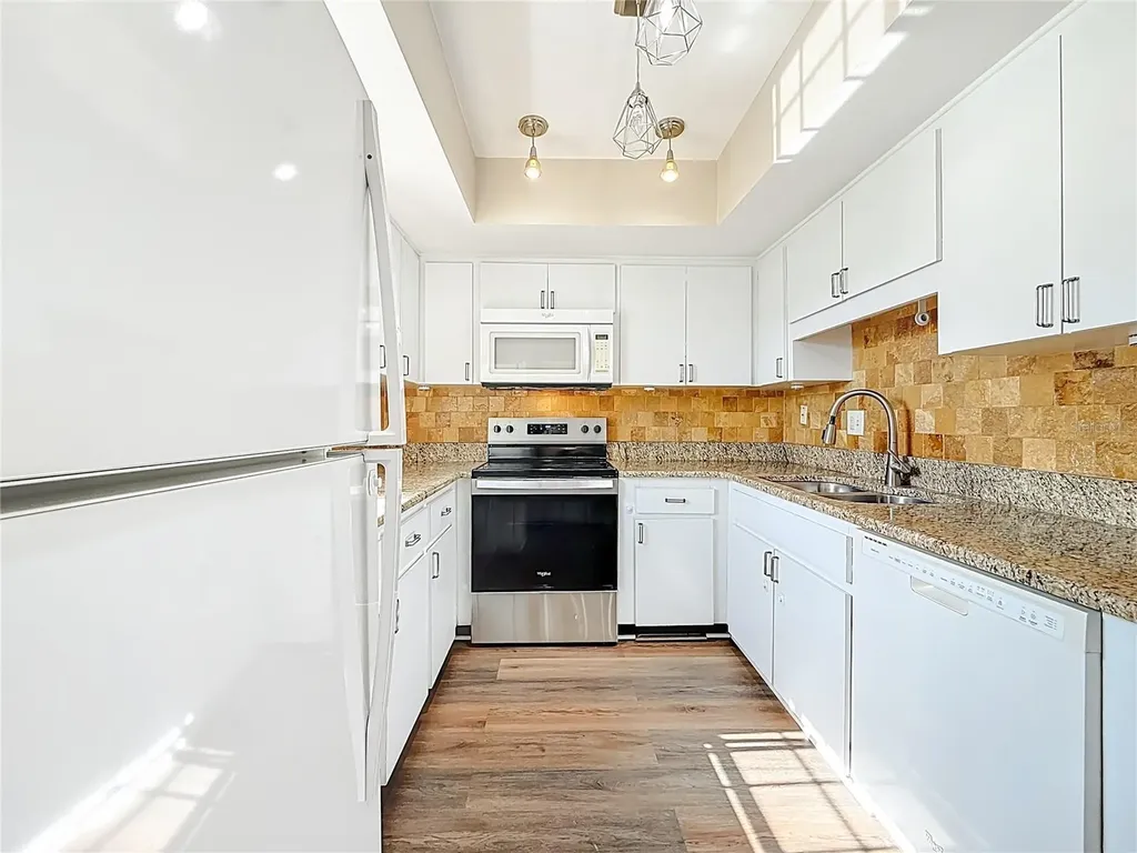 2497 Heron Terrace Clearwater FL 33762