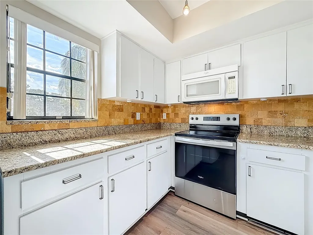 2497 Heron Terrace Clearwater FL 33762