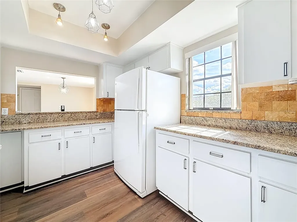 2497 Heron Terrace Clearwater FL 33762