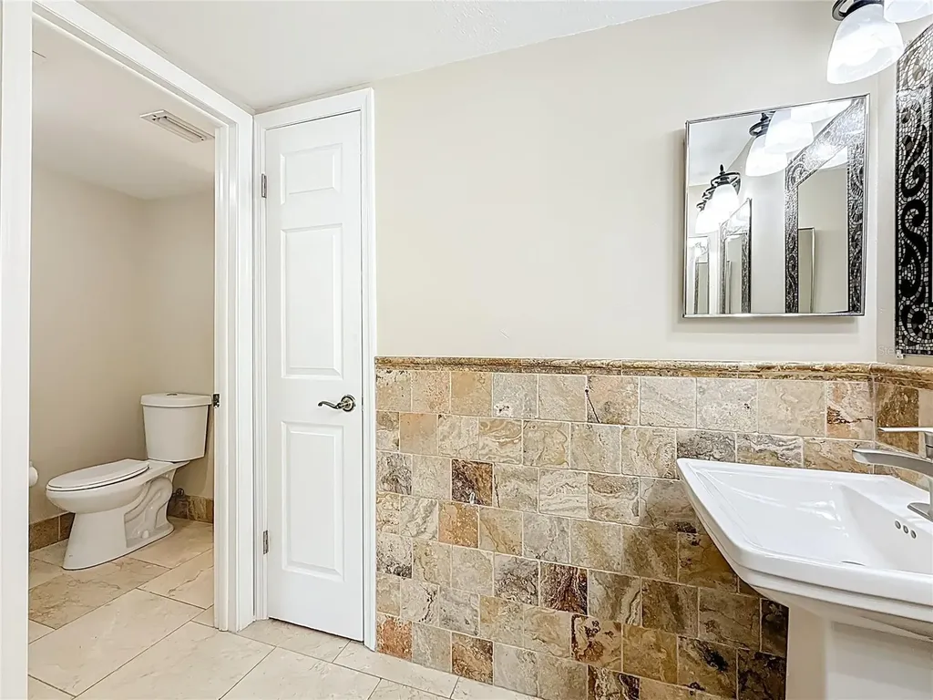 2497 Heron Terrace Clearwater FL 33762