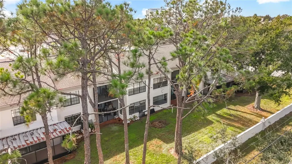 2497 Heron Terrace Clearwater FL 33762
