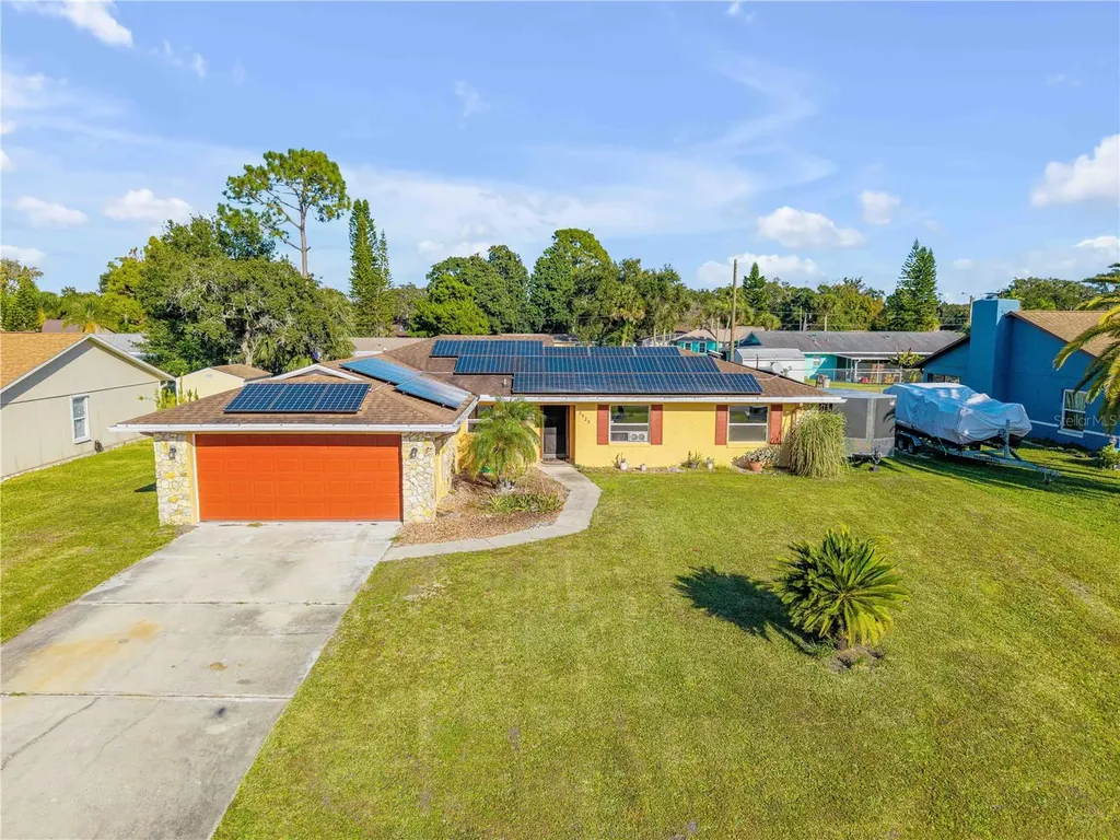 2425 Travelers Palm Drive Edgewater FL 32141